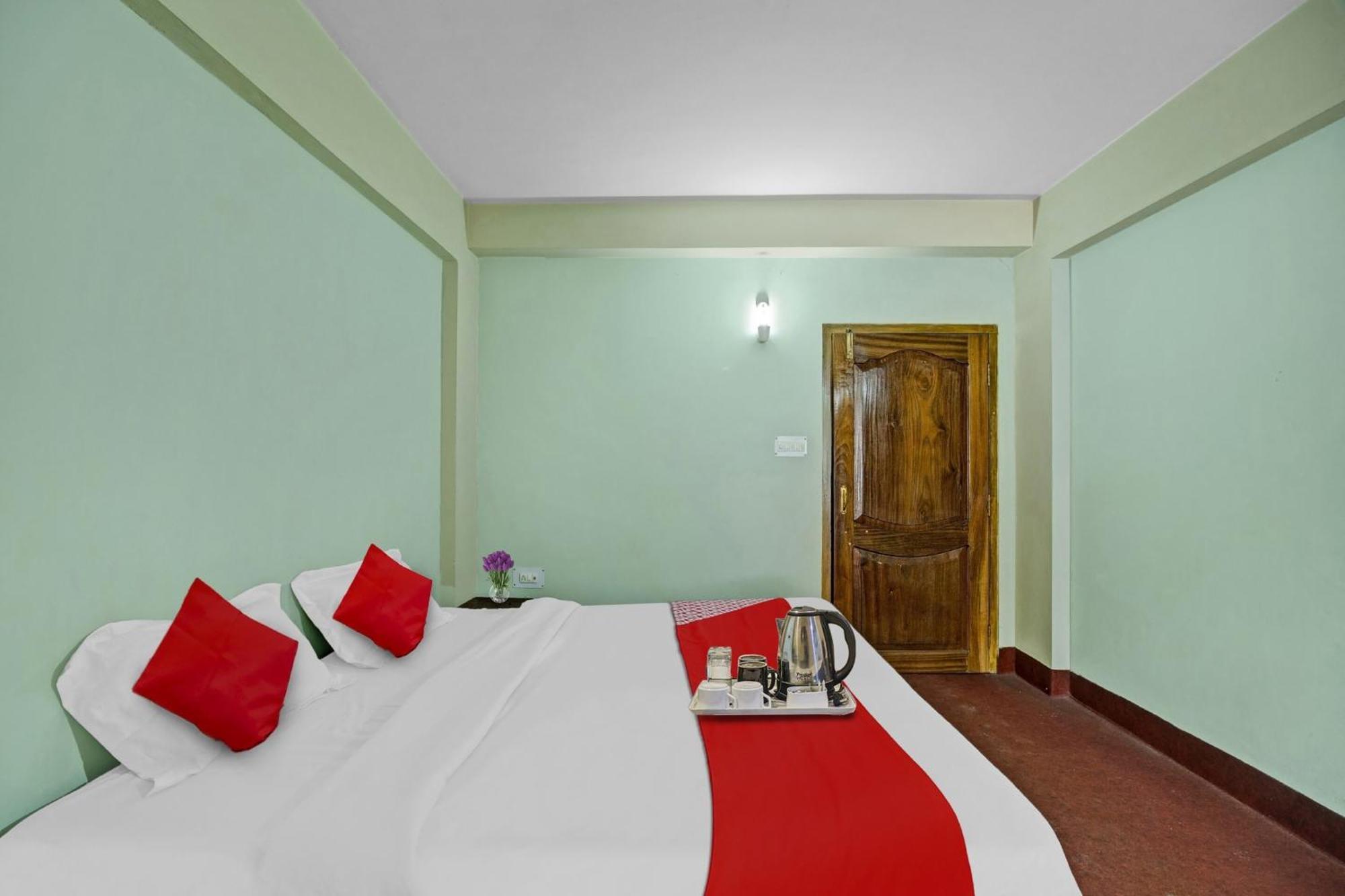 Hotel O Evergreen Guest House Shillong Exterior photo